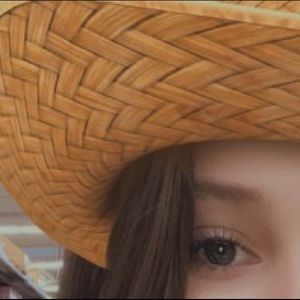 Meet your Posher, Novalee